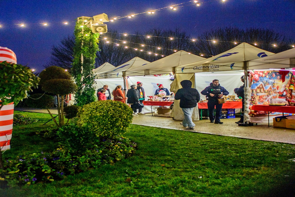 F&eacute;eries de No&euml;l 2025